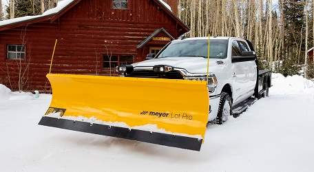Pelle à neige Meyer Lot Pro montée sur un camion Ram demi-tonne — Leduc & Fils