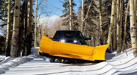 Pelle à neige Meyer Super Blade montée sur camion médium — Leduc & Fils